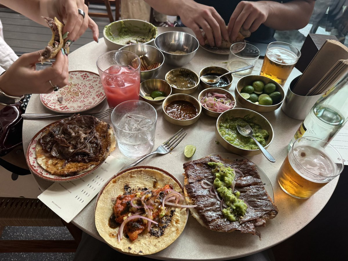 bichaelangelo's tweet photo. finally made downwardly mobile zillennial hajj to cdmx https://t.co/KkTqsRGgpf