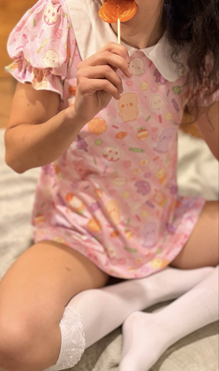 OnesieDownunder's tweet photo. This much sweetness is difficult to resist! 🍬💕

Indulge in the Scary Sweet Peekaboo Onesie this spooky season 🎃

Sizes 4XL + 5XL are sold out! Remaining sizes won’t be restocked once gone, so treat yourself at https://t.co/xRIHq0keuQ 🍭

📸: https://t.co/ADgJUkqF0N

#onesiesdownunder