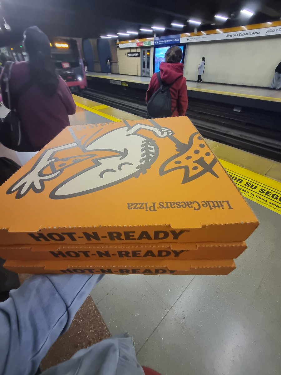 ForestH556's tweet photo. Su hijo triunfo mamá

Siempre quise devolverle a mi familia lo me dieron, asi que como recientemente me pagaron, lleve pizza para toda mi familia https://t.co/qeFmZDt2tx