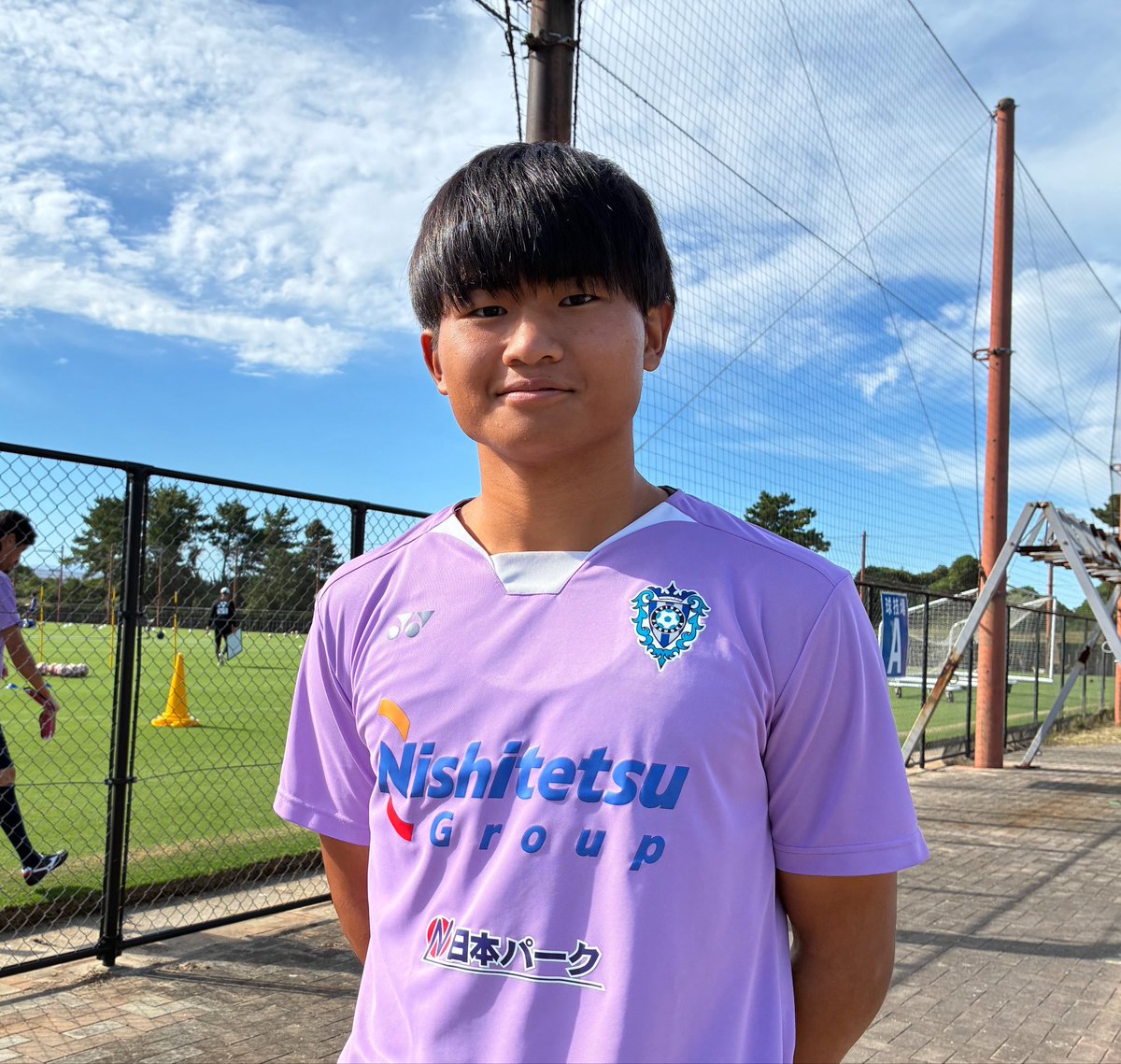 AvispaF's tweet photo. 今日も来週の天皇杯に向けて、公開練習スタート🐝☀️

さらに、この後14時からはフットボールセンターにてU-18プレミアリーグWESTの試合も⚽️‼️

アビスパな1日を是非🙌
応援よろしくお願いします！

🏆天皇杯 JFA 第106回全日本サッカー選手権大会 3回戦
🆚#横浜FC
🗓10/7 18:30キックオフ
🏟#ニッパツ三ツ沢球技場

#アビスパ福岡
#アビスパ福岡アカデミー
@AvispaF_ac