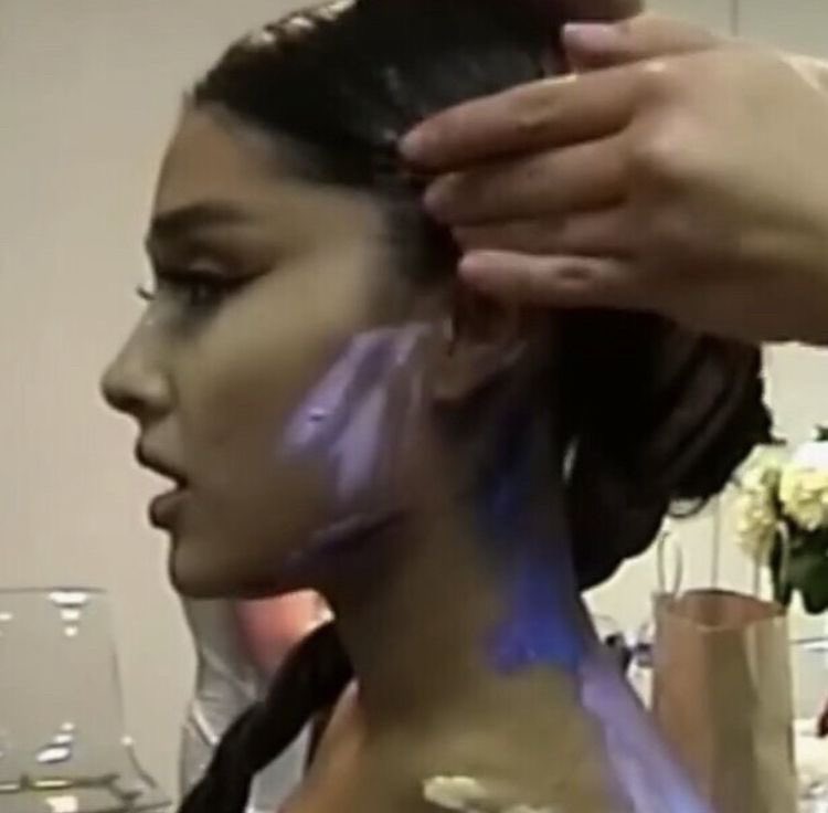 arianasourcee's tweet photo. getting ready                          to make herstory https://t.co/5hR1MxNBTi