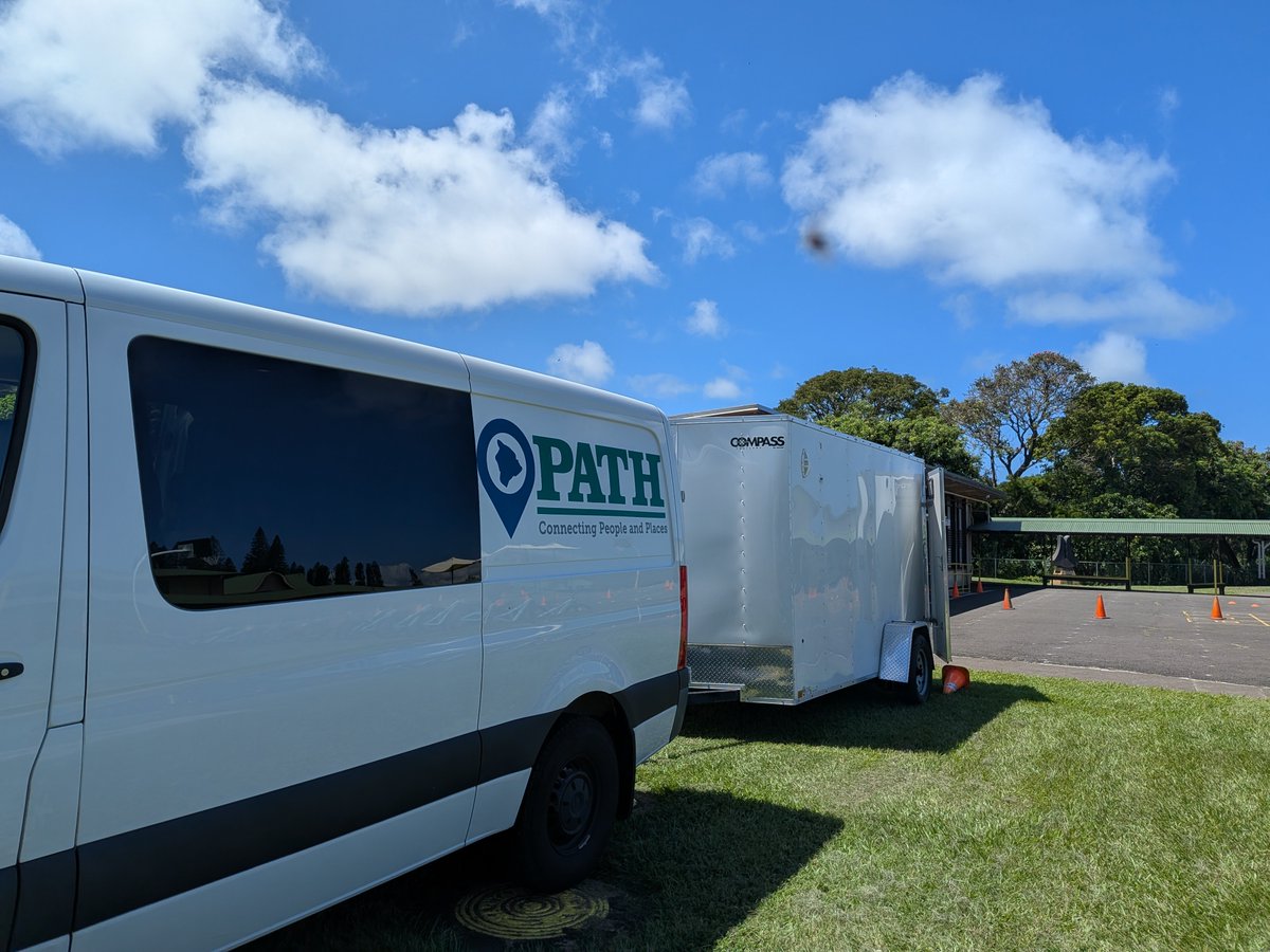 joe_ironman's tweet photo. Scruffy telling to take a break and pet her after Day 3 of PATH Bike Education at Kohala Elementary School...
#PATHHAWAII
#hawaii #bigisland
#xoskinusa
#hawaiiultra #teamfireball
Noxgear lighted vests for you and your pets! https://t.co/gMUYlIrtug https://t.co/XvTG1o5c75