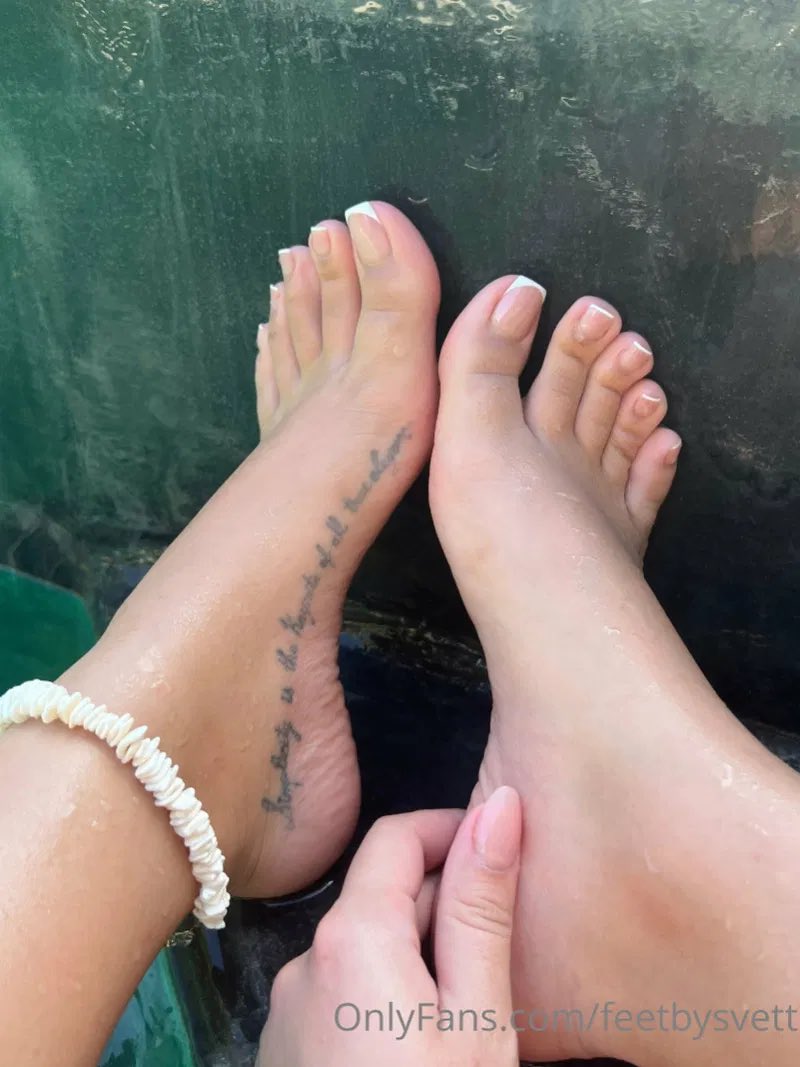 feetcloud_'s tweet photo. #FootFetish
 #FeetLovers
#FootLover
#FootAddict
#Feet #FootFetish
#PrettyFeet
#SexyFeet
#Footjob
#FootObsessed
#FootLife
#SoftFeet
#SilkyFeet
#SoftSoles
#VelvetFeet
#PamperedFeet
#Latinafootjob
#FreshPedicure
#PolishedToes
#FootCare
#BarefootBeauty
#ToeTease https://t.co/oJifIjdL2R