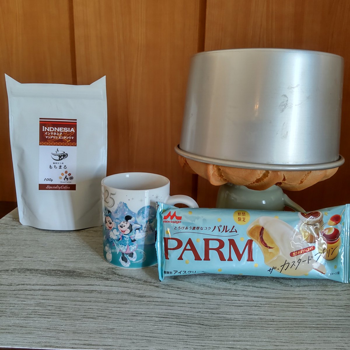 33_yukichi_33's tweet photo. @motimaru0723 
もちまるさんの
インドネシアと
相性バッチリの
カスタードプリンアイス🍮

シフォンケーキは安定の出来映え🐱

#悪い子私のおやつ
 #コーヒーのある暮らし
 #手作りお菓子
 #cotta https://t.co/RVg6wbVKbw