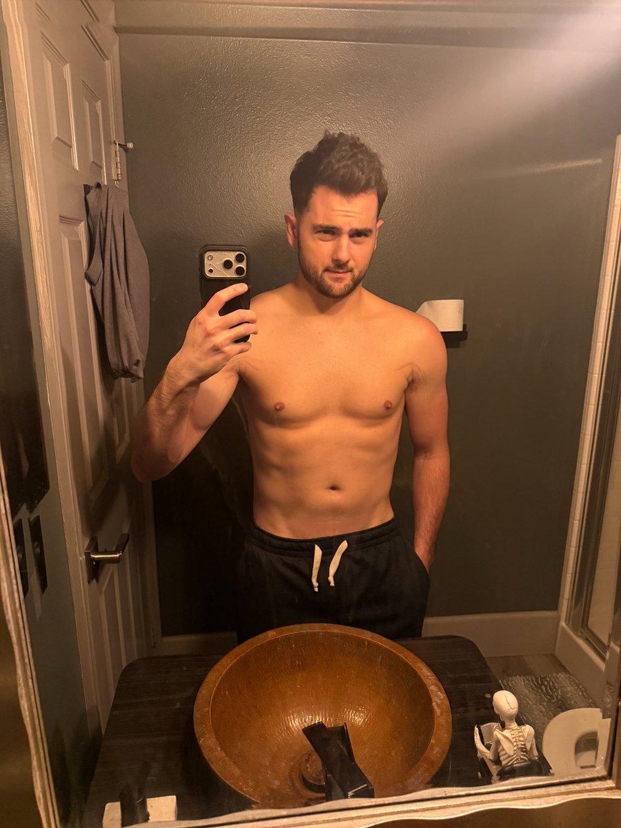travisthenice's tweet photo. open comments and thank me later https://t.co/pvDx51ppD2