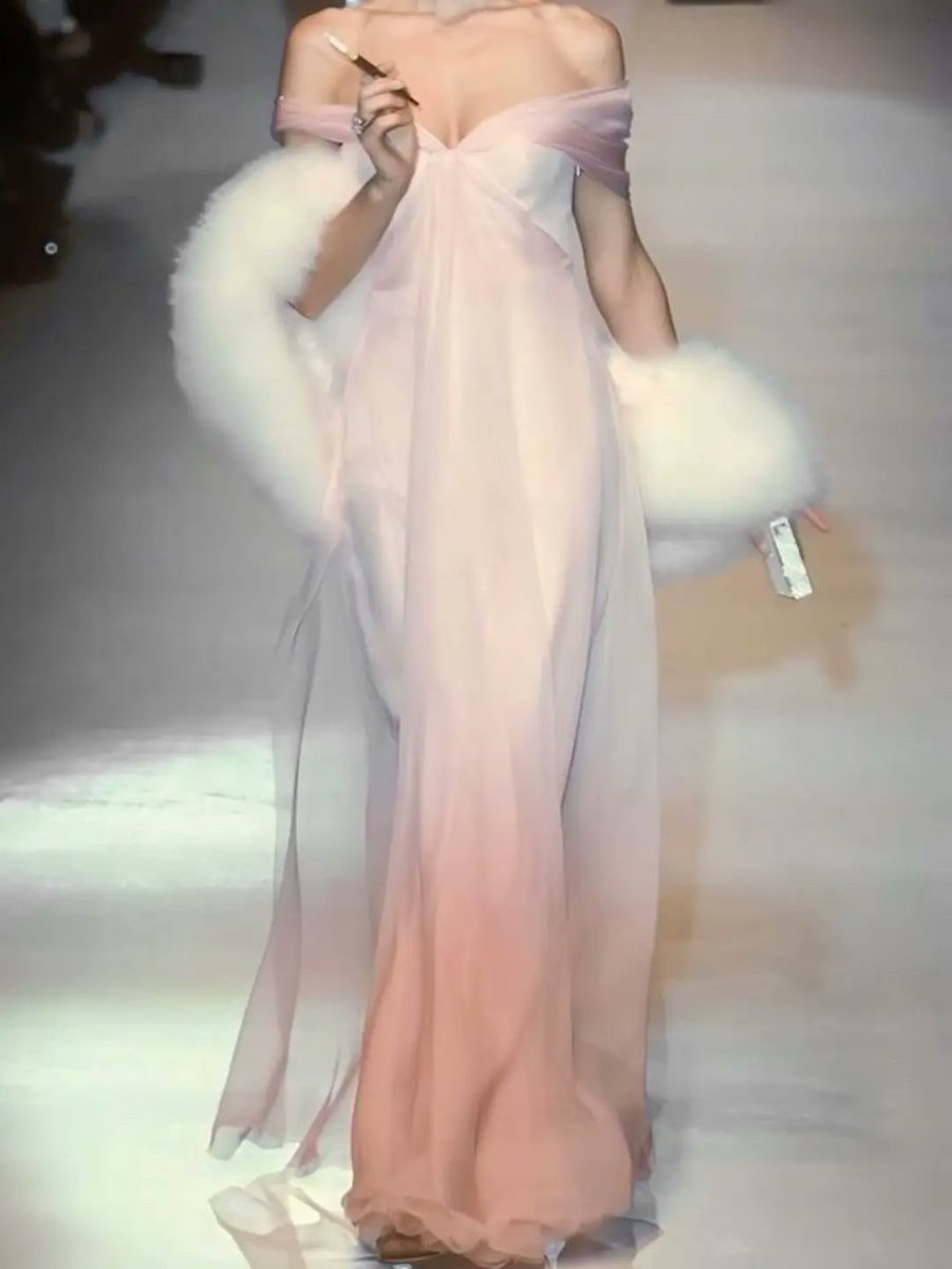 _ArchiveFashion's tweet photo. Christian Dior S/S 1996 https://t.co/KO881qvYLv