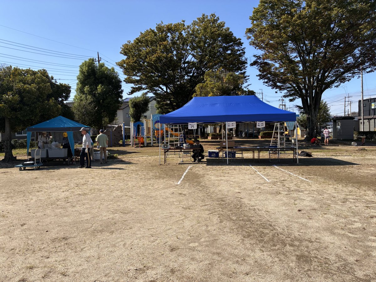 norimatsuX's tweet photo. 今日は豊町自治会の
秋祭り
ボランティアさんと一緒に準備中です。

開催は10時30分から‼️

＃春日部市
#豊町自治会 https://t.co/CmHzRSRgWT