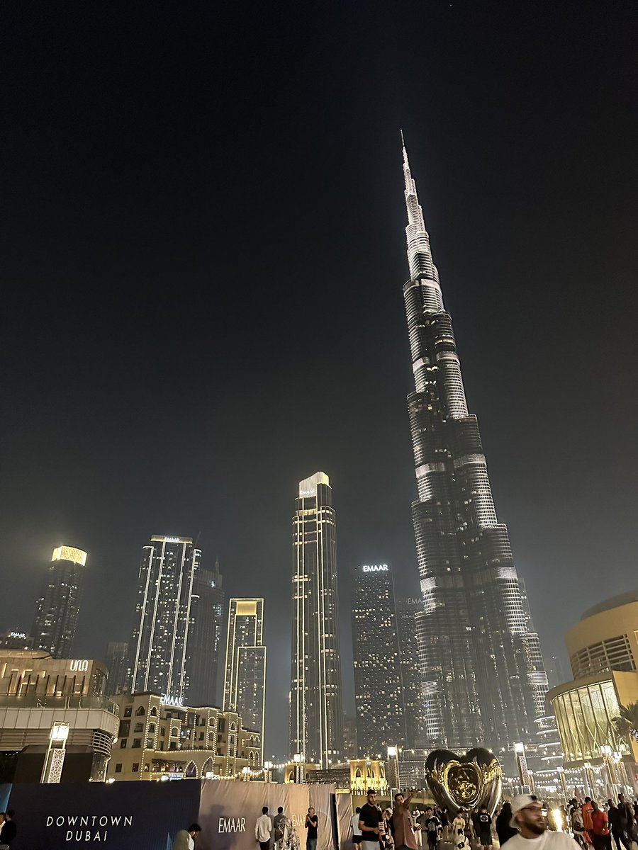 gzerkn's tweet photo. #dubai https://t.co/4YYic5UbN4
