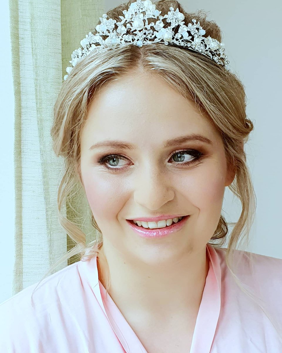 shortstackluv's tweet photo. A little inspiration for upcoming summer weddings! My sweet princess Rebecca said yes to her Sebastian last summer. Her tiara and dress details matched beautifully, and I added soft pink lips and eyeshadow to reflect her love of light pink. https://t.co/AP9nQZ3mRH