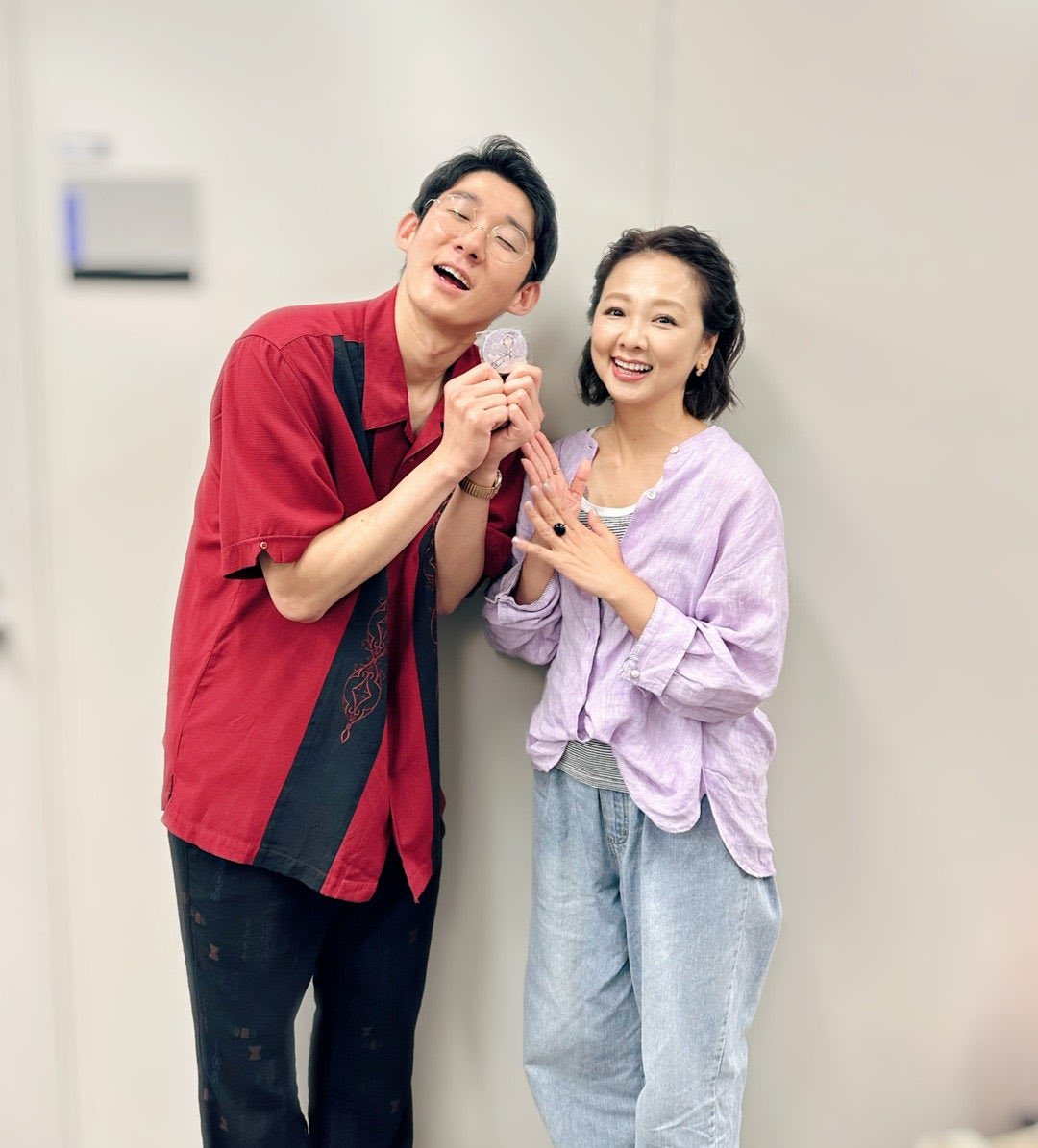 harahiX's tweet photo. @happyjiichan ロングコートダディの堂前透は瀬川おんぷの大ファンで、『ラヴィット』でおんぷ役の宍戸留美と共演を果たしている。 https://t.co/iloIhzxhjJ