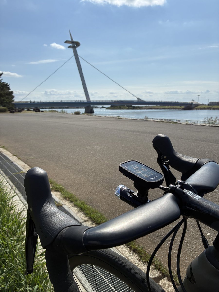 yassay0709's tweet photo. 葛西臨海公園到着。荒川右岸マラソン大会みたい https://t.co/y7bGMqvuZ6
