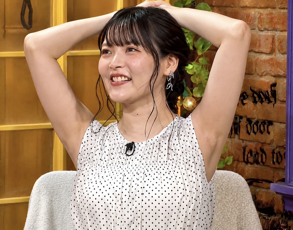 HansWurst33's tweet photo. 上坂すみれさんの美しすぎる脇にまた悶えちゃう…💦 https://t.co/puYHQaDaNr