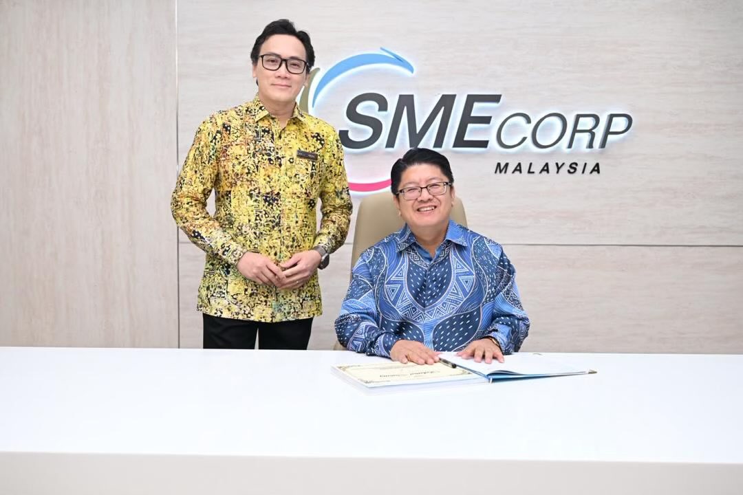 smecorp's tweet photo. SME Corp. Malaysia telah menerima kunjungan hormat daripada YB Datuk Ewon Benedick Timbalan Ketua Menteri Sabah III merangkap Menteri MINDET pada 1 Oktober 2026. Kunjungan ini disambut oleh YBrs. Encik Rizal bin Dato’ Nainy, Ketua Pegawai Eksekutif SME Corp. Malaysia. https://t.co/xFvV07mZq1