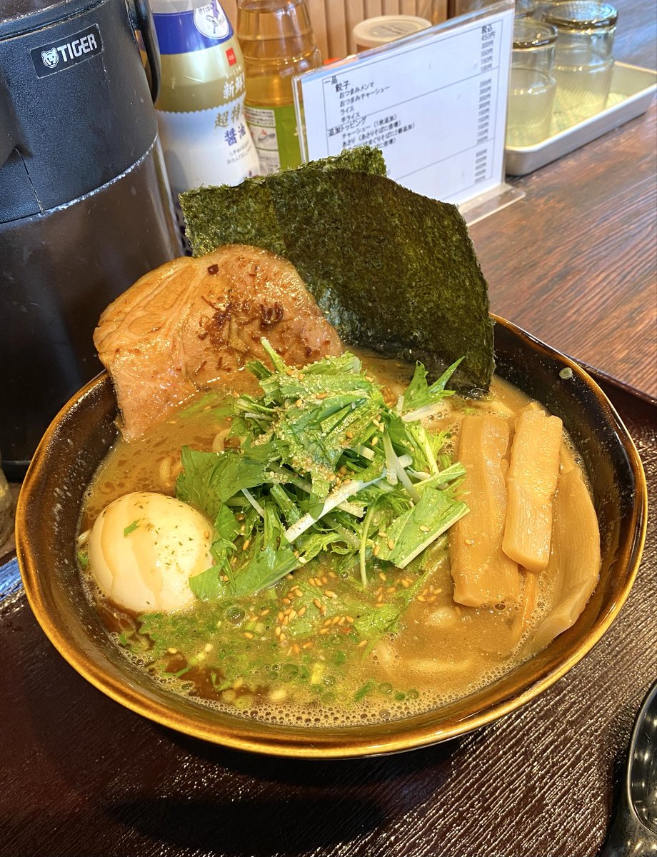 kent_02's tweet photo. にぼしそば

えびそば

圧倒的に美味しい🍜　　別格ならーめん🍜

#九十九里麺ドラゴン🐉 https://t.co/VOeLp5nHel