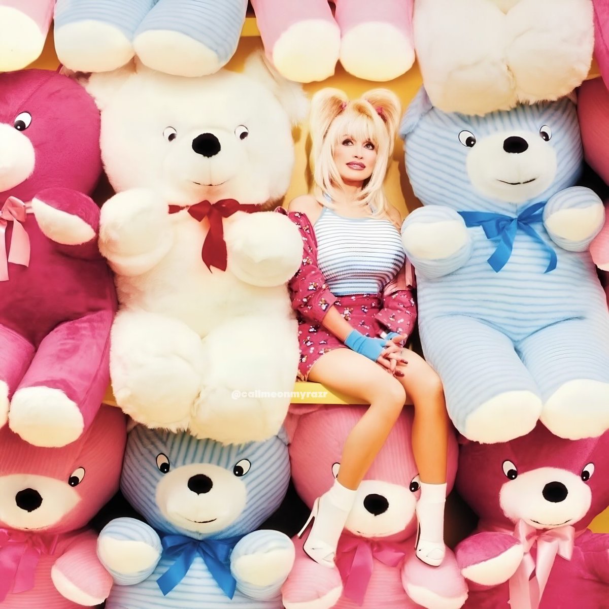 YuliIOrellana's tweet photo. Photo shared by alyssa on August 26, 2026, tagging @david_lachapelle. It may show a bear and text. https://t.co/dT8SgsRt9p