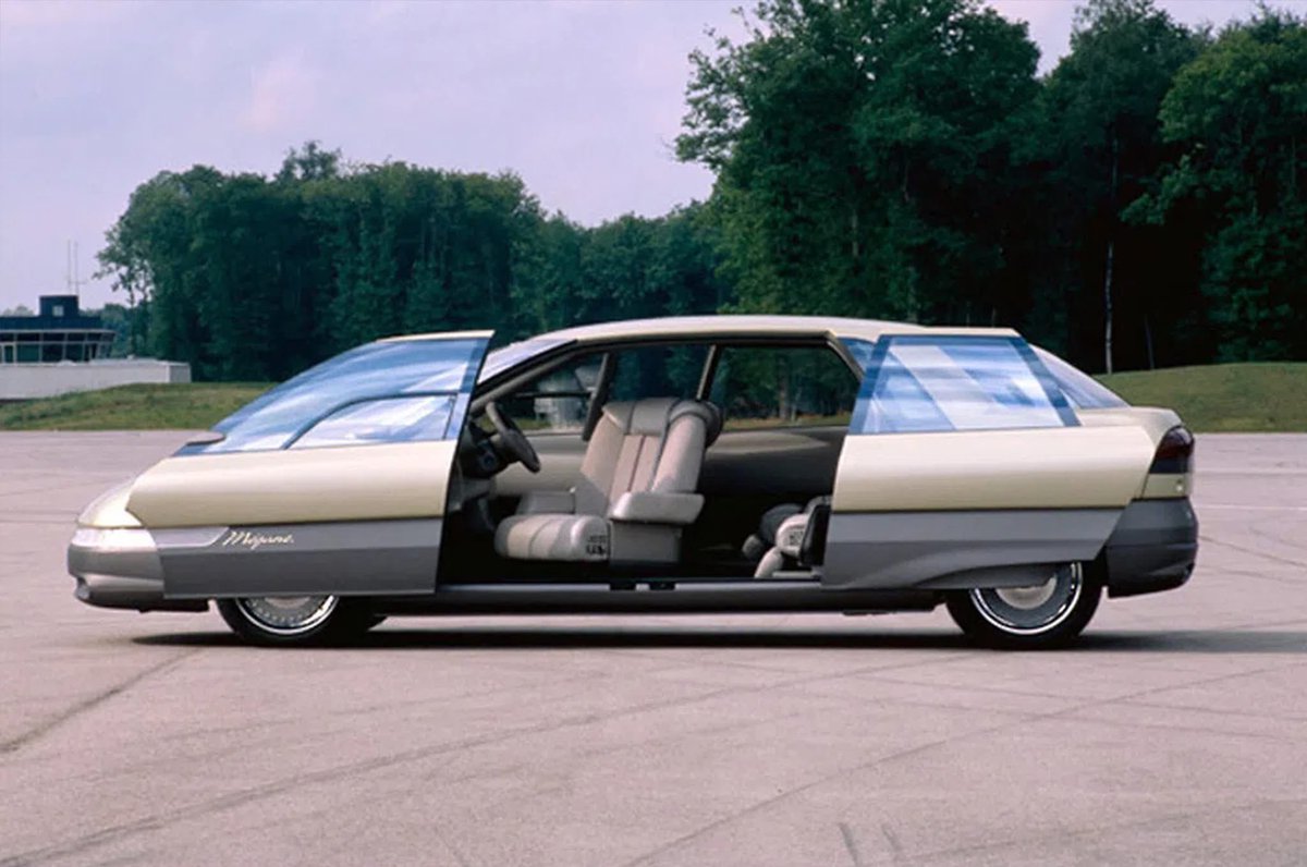 NicoNePayePlus's tweet photo. Concept Renault Magane, 1988 https://t.co/QEJFtryBs4