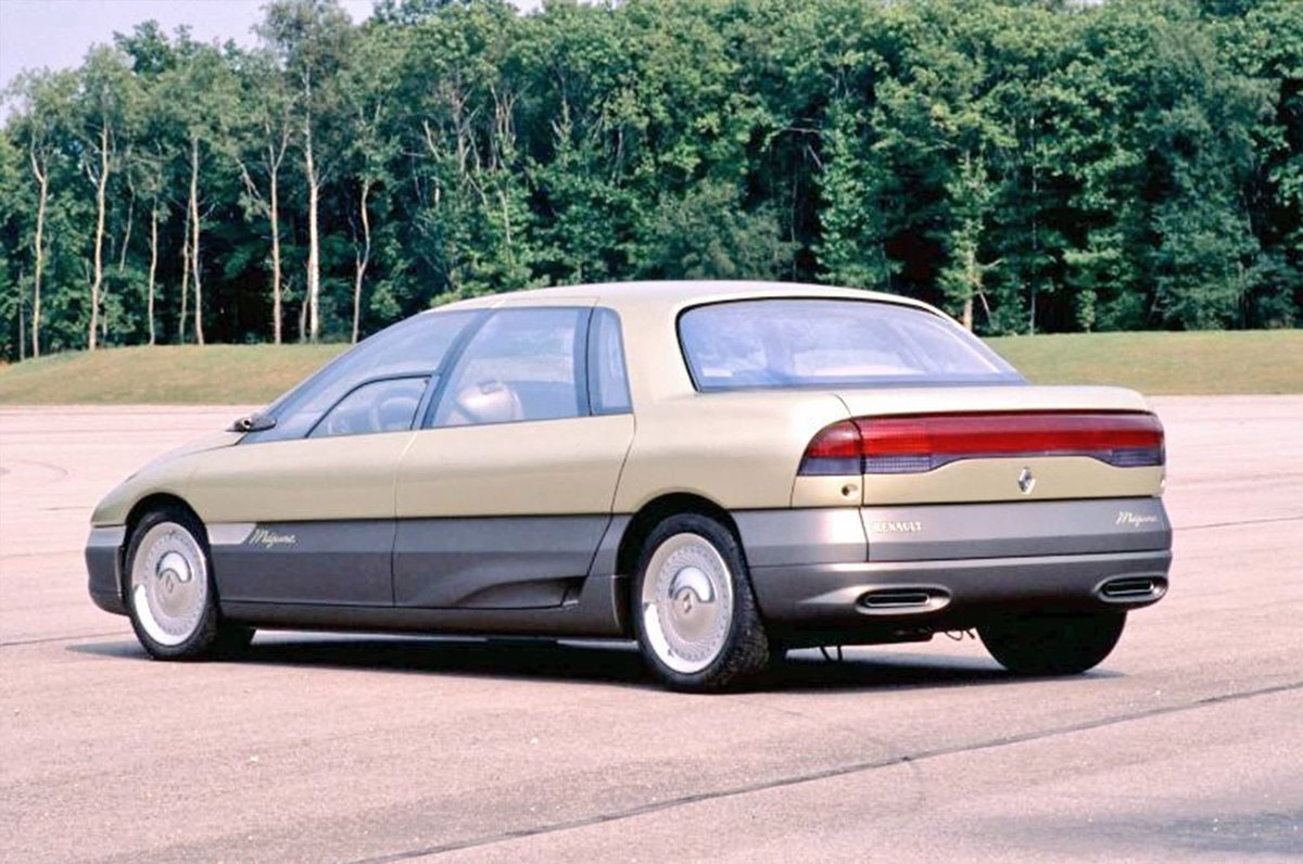 NicoNePayePlus's tweet photo. Concept Renault Magane, 1988 https://t.co/QEJFtryBs4