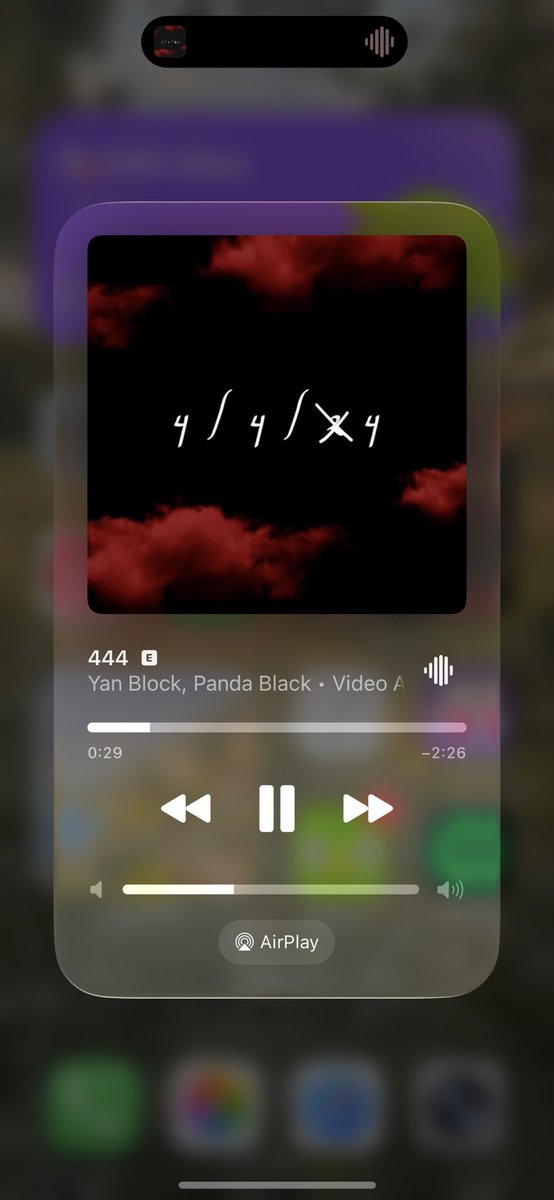 cxwip's tweet photo. no entenderían lo que sentí al escuchar esta canción por primera vez con mis audífonos y cortando cartón… https://t.co/XGCgx9ZAJ6