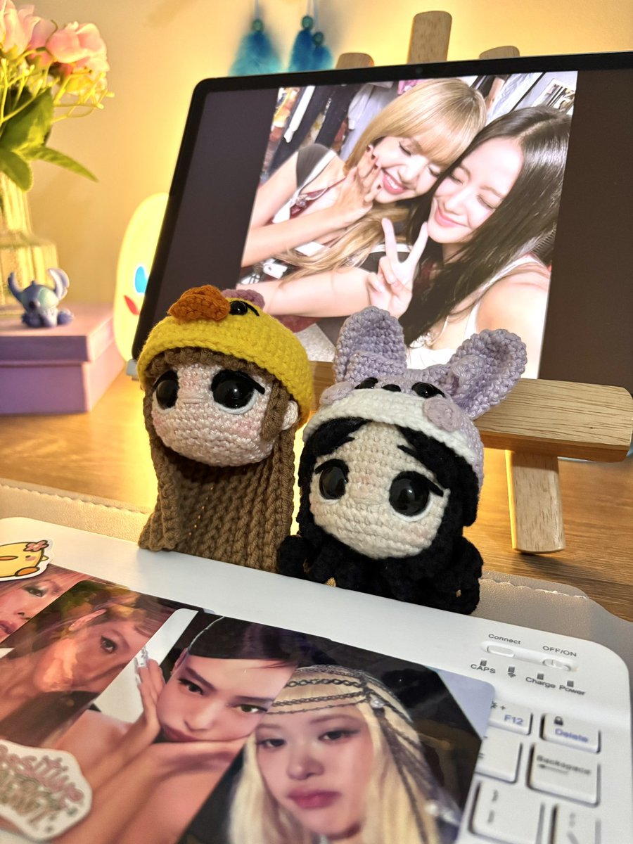 vlogtinys's tweet photo. Feedback positivo para a @olieecroche ✨

Queria agradecer a Manu que fez essas quatro cabeçudinhas das minhas meninas do Bp com o chapeuzinho das suas mascotes, Manu desde o início foi muito atenciosa e cuidadosa com cada detalhe e o resultado? Essas quatro lindezas impecáveis💗 https://t.co/H1B6WEA5jZ