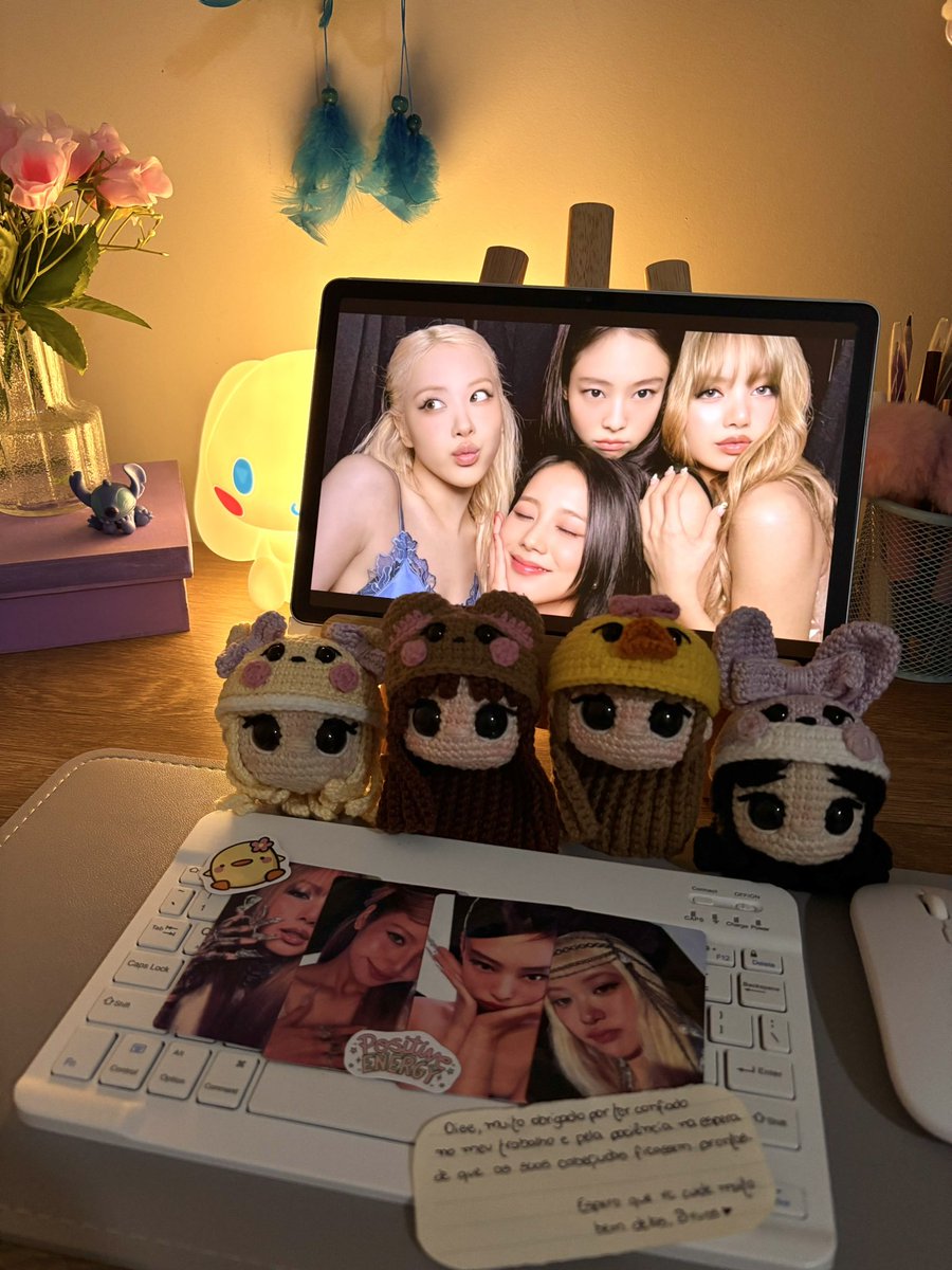 vlogtinys's tweet photo. Feedback positivo para a @olieecroche ✨

Queria agradecer a Manu que fez essas quatro cabeçudinhas das minhas meninas do Bp com o chapeuzinho das suas mascotes, Manu desde o início foi muito atenciosa e cuidadosa com cada detalhe e o resultado? Essas quatro lindezas impecáveis💗 https://t.co/H1B6WEA5jZ
