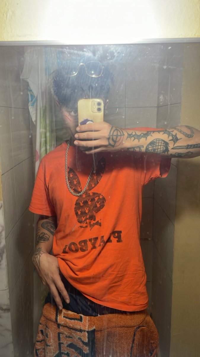 pibebabyscumbag's tweet photo. ya olvide lo que era salir los viernes, acostarse a lo bien portao 😁 https://t.co/wQxndxbiUj