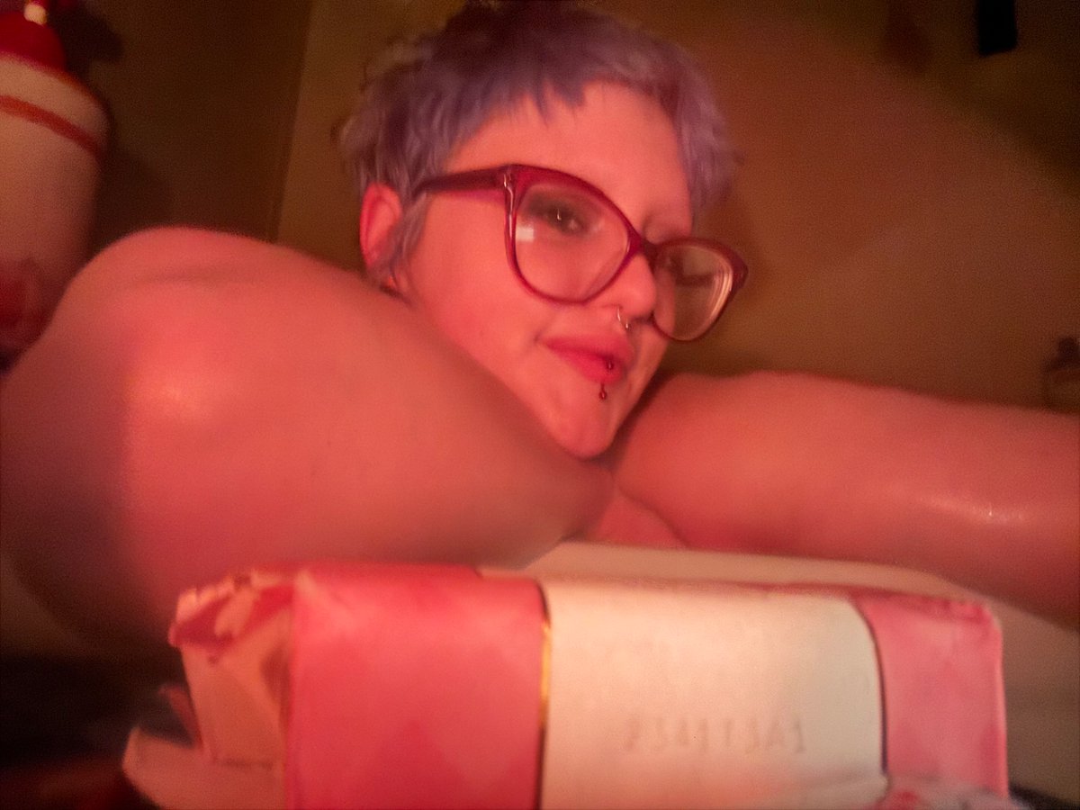 Kookiewhore0's tweet photo. I miss my pixie cut :(((
#pixiecut #sexy #thicc #lewd #teen https://t.co/pt4ESsIzbI