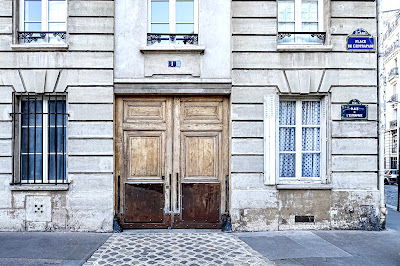 parisladouce's tweet photo. Paris : Place de l'Estrapade, la résidence parisienne d'Emily in Paris et la mémoire d'un supplice médiéval abominable - Ve arr
https://t.co/6AFs4anla0
#paris #paris5 #patrimoine #placedelestrapade #quartierlatin https://t.co/t21yTBkHYq