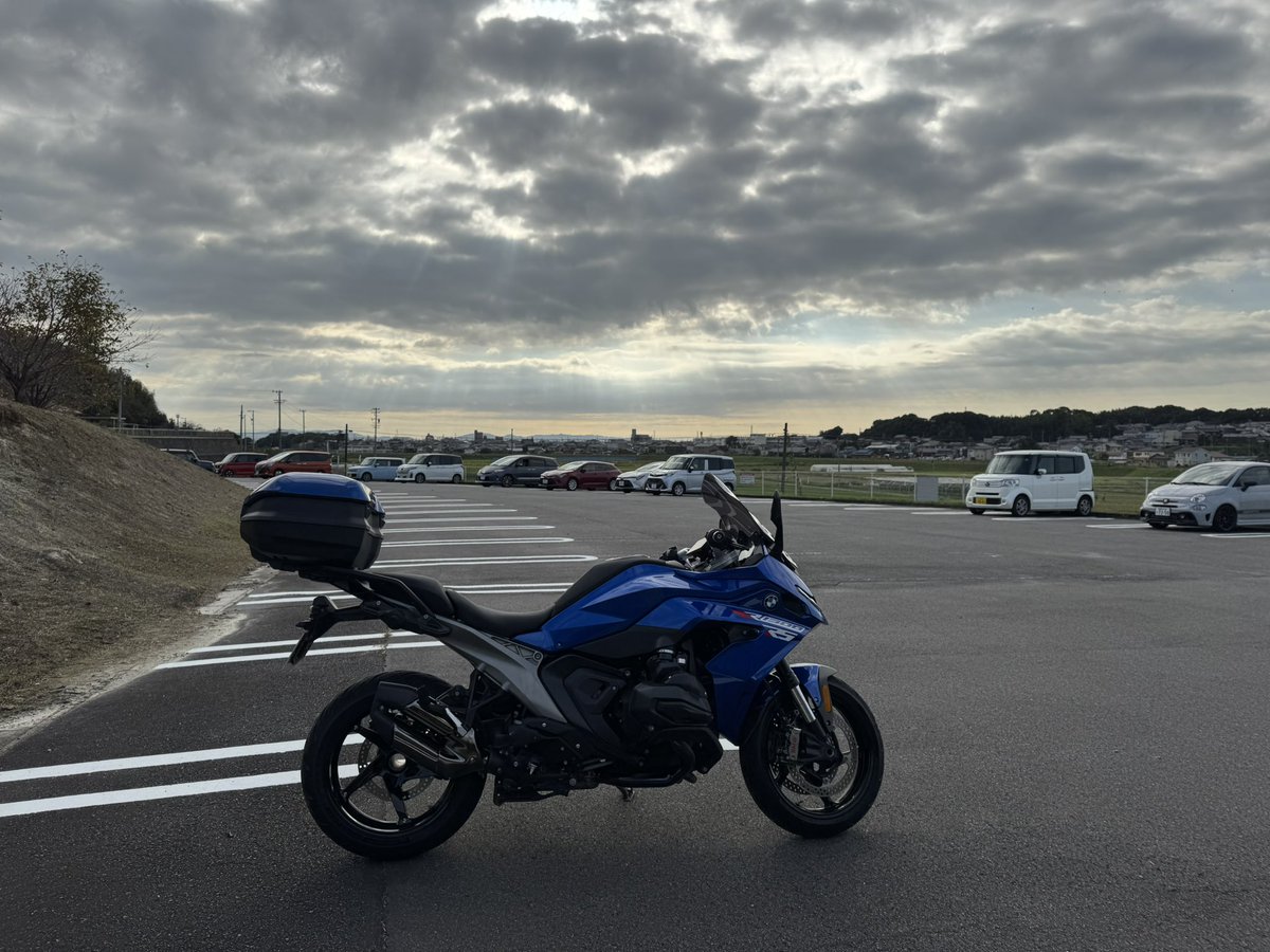 f800T's tweet photo. 愛知県半田市
矢勝川堤の彼岸花
残念ながら3〜4割は枯れてピークではなかったけど綺麗だった。 https://t.co/w6aqTzQlOP