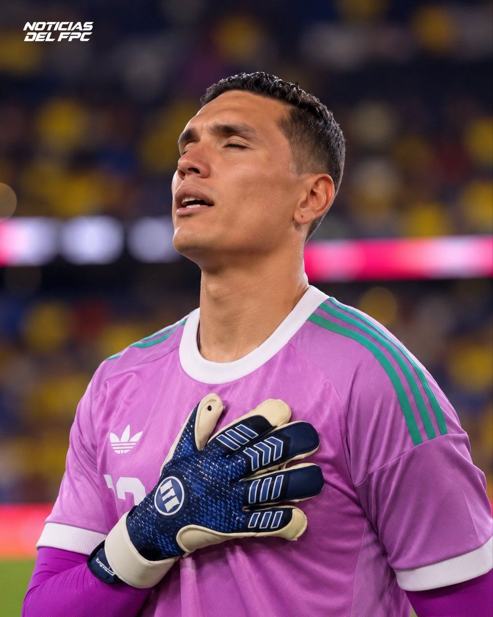 Noticiasdelfpc_'s tweet photo. ¡DEBUT A LO GUERRERO! 🤕

Aldair Quintana tuvo su primera aparición con la Selección Colombia y apenas 6 minutos después tuvo que ser atendido tras sufrir un corte en la cabeza

Pero el no quería perderse este momento. Es el sueño de toda una vida. y no iba a renunciar tan fácil https://t.co/Hs4tzruFn4