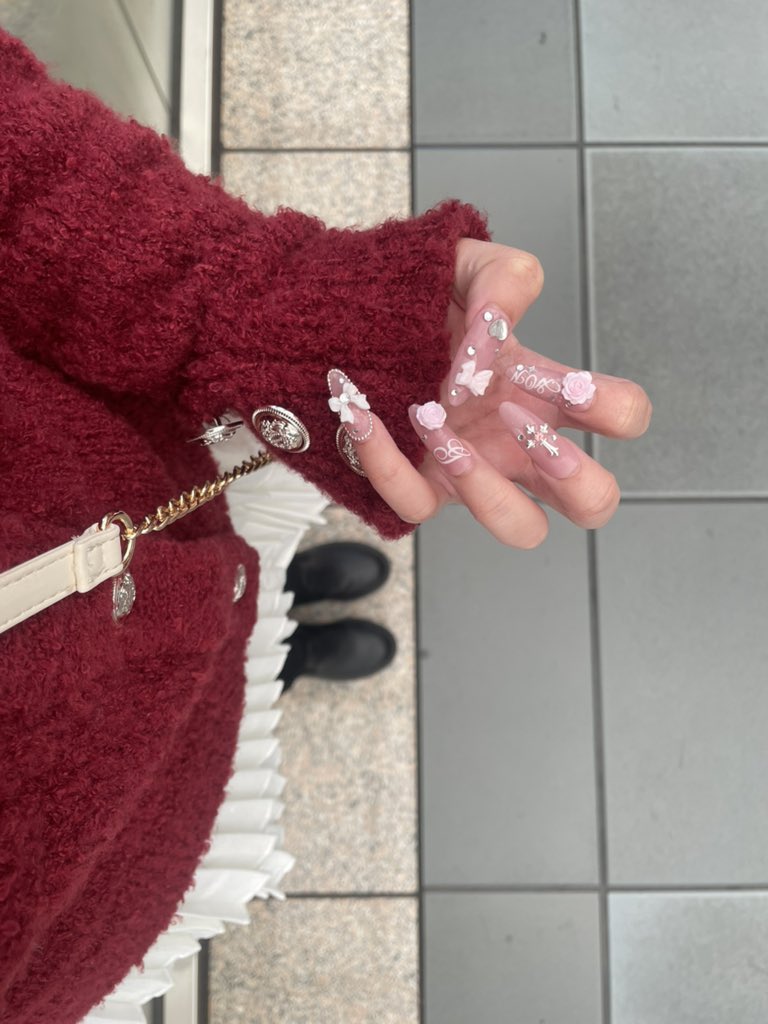 esfp37tb's tweet photo. こんな服着てます🫂❤️✨✨
茶髪です♬ https://t.co/9fvik9m6kp