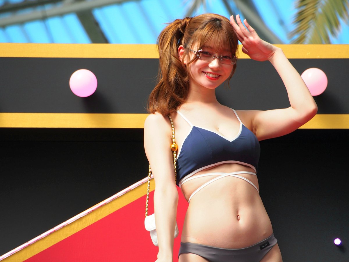 fried_chicken29's tweet photo. 瀬戸環奈さん

ファッションショーはかろうじて撮れた
それぐらい沢山の人がいた

(ガイドライン確認済み)
#瀬戸環奈
#セトカン
#近代麻雀水着祭2026 https://t.co/eo3cmWQYGX