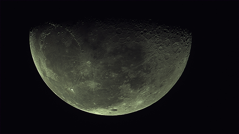 SAF05003's tweet photo. 昨晩久しぶりに近所で星見。PC忘れたので夜半まで話してました。帰宅した後玄関前で28センチで土星、65ミリで月を撮影。楽しかったです。 https://t.co/FDcd7Wu2CL