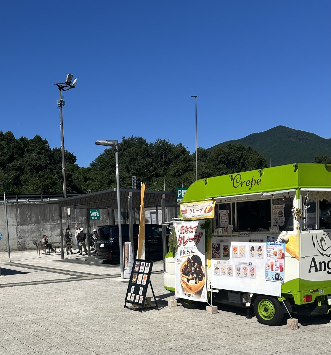 angelo_crepe358's tweet photo. 本日は「 #道の駅 妹子の郷」で出店中🚚✨

今日は出店者2店舗、少し寂しい😭

秋晴れ🍂でお出かけ日和ですが、
今のところのんびりスタートですかね😊

これから人が増えてくれる��とを期待しつつ、
17時頃まで営業予定です🤗

⏰9:00〜17:00頃

#10月
#Angelo
#クレープ
#滋賀県は良い所 https://t.co/5b2tboPh3D