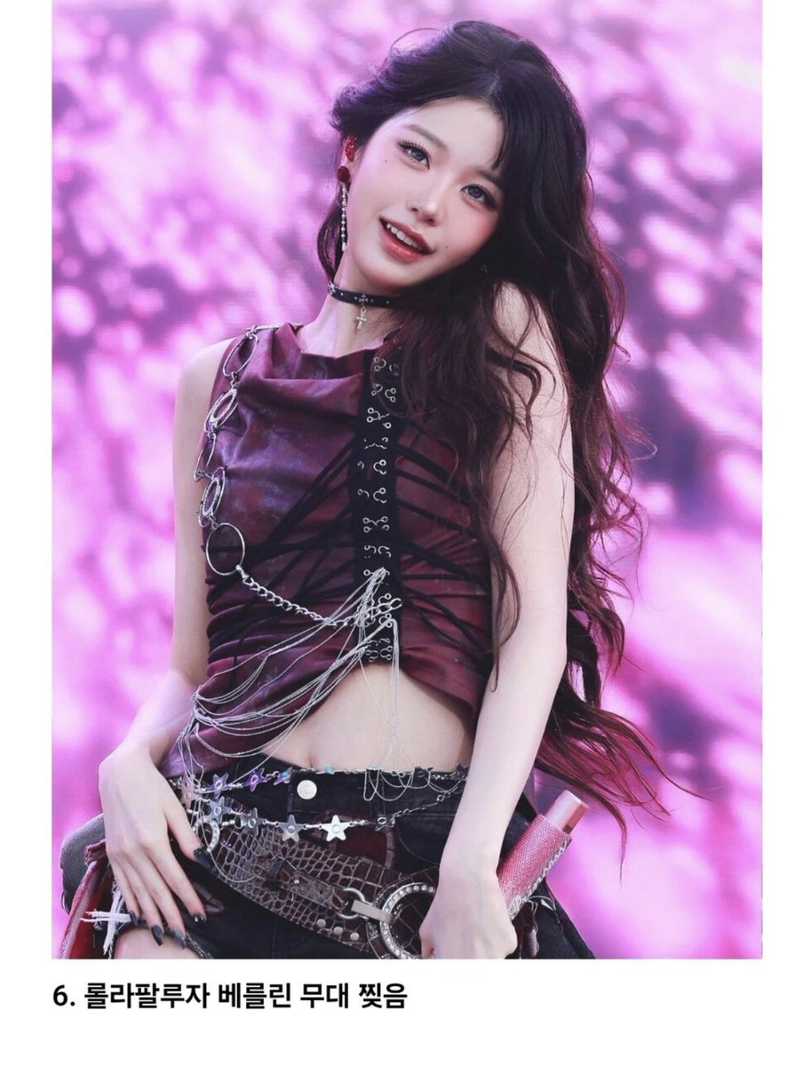 itwillbe_sage's tweet photo. 나
장원영 스케줄 보고 ㅈㅉ충격받았는데 
새벽2시에 뮤비찍고
50분 자고 군대갔다왔다가
그뒤에 20시간 비행기타고 바로 춤연습하고
베를린 롤라팔루자 공연해냄 
이게 진짜 아무나 할 수 있는 스케줄은 아닌듯

탑 찍어본 사람들은
다 한번쯤은 이렇게 미친듯이 살았더라
제니도 블핑때 4일동안 쌩으로 잠 못잣다하고
방탄소년단도 한창때 하루에3시간넘게 자본 적 없다햇음..

나같으면 여기가 지금 어딘지 내가 누군지 현실이 뭔지도 헷갈릴 것 같은데
그와중에 방긋방긋 웃어야하고 
조금만 표정 풀리면 바로 논란 기사 나고 몸매관리하랴 식단관리하랴
물론 그 댓가로 돈 잘 벌긴 하지만.. 난 못할 것 같아서 대단하다는 생각뿐