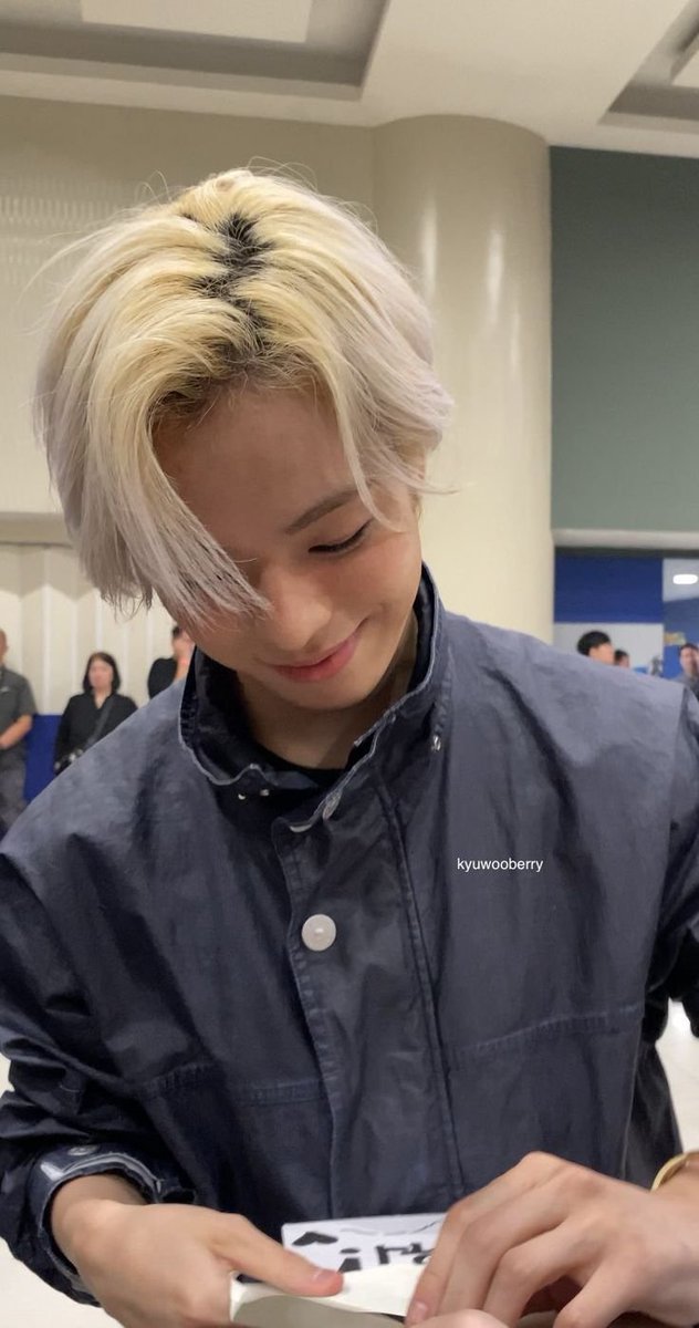 sawruru's tweet photo. dear blonde jaehyuk i’m still talk abt how fire are u https://t.co/oCSKI9yiit