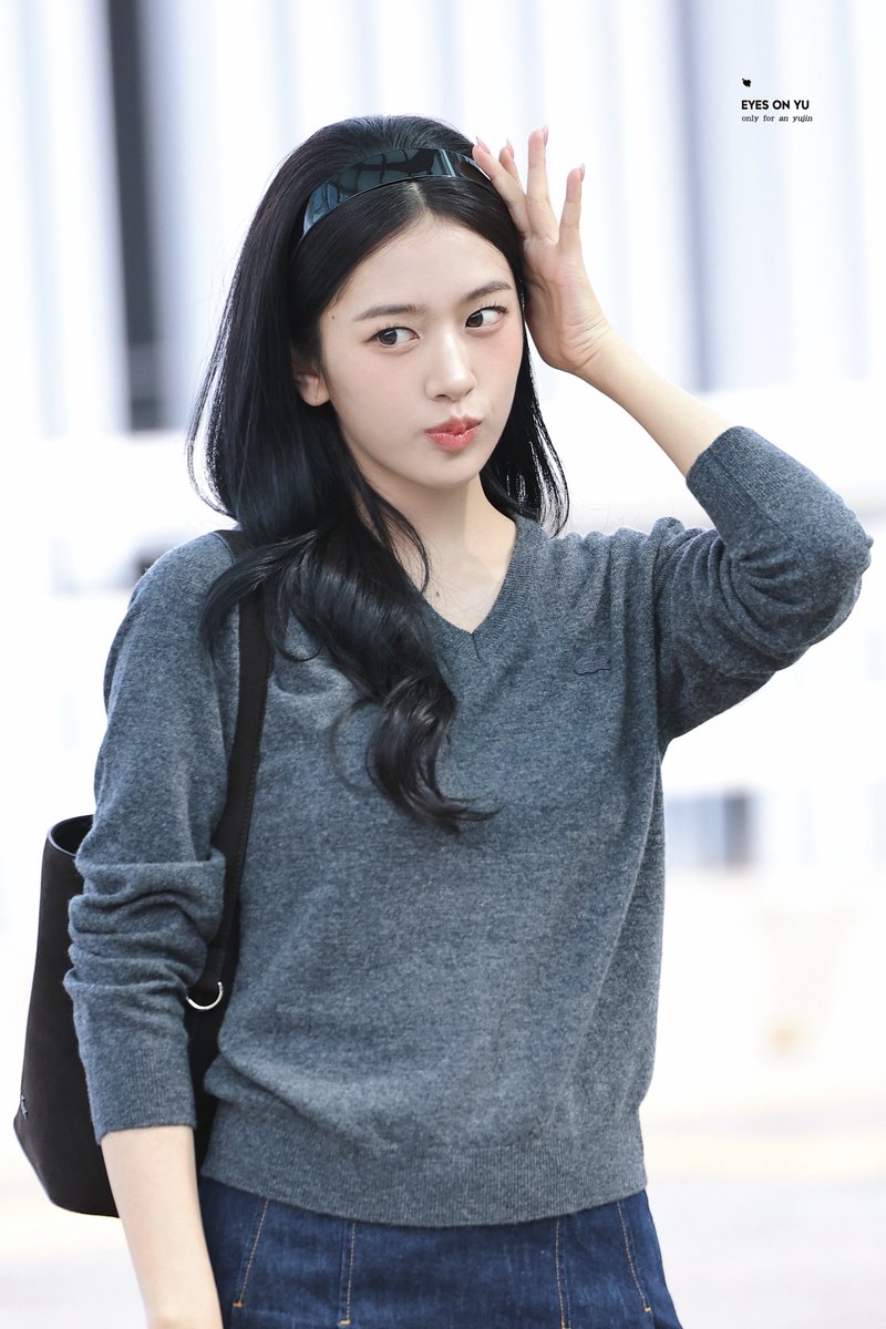 eyesonyu_ayj's tweet photo. 261003 🐊

#YUJINgoestoPFW
#ANYUJIN
#안유진
#LacosteSS27 https://t.co/0OP71TsIuQ