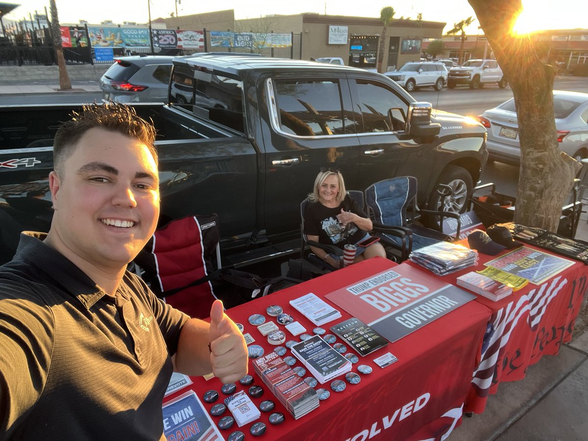chrisroseaz's tweet photo. @TPAction and the District 3 GOP office are out at First Friday in Lake Havasu City getting people registered to vote! 🇺🇸

Make sure you’re registered and ready to vote! Go to https://t.co/809wCIkAsN to get registered or check your registration. Every vote matters, so let’s get out the vote! 🇺🇸🗳️
