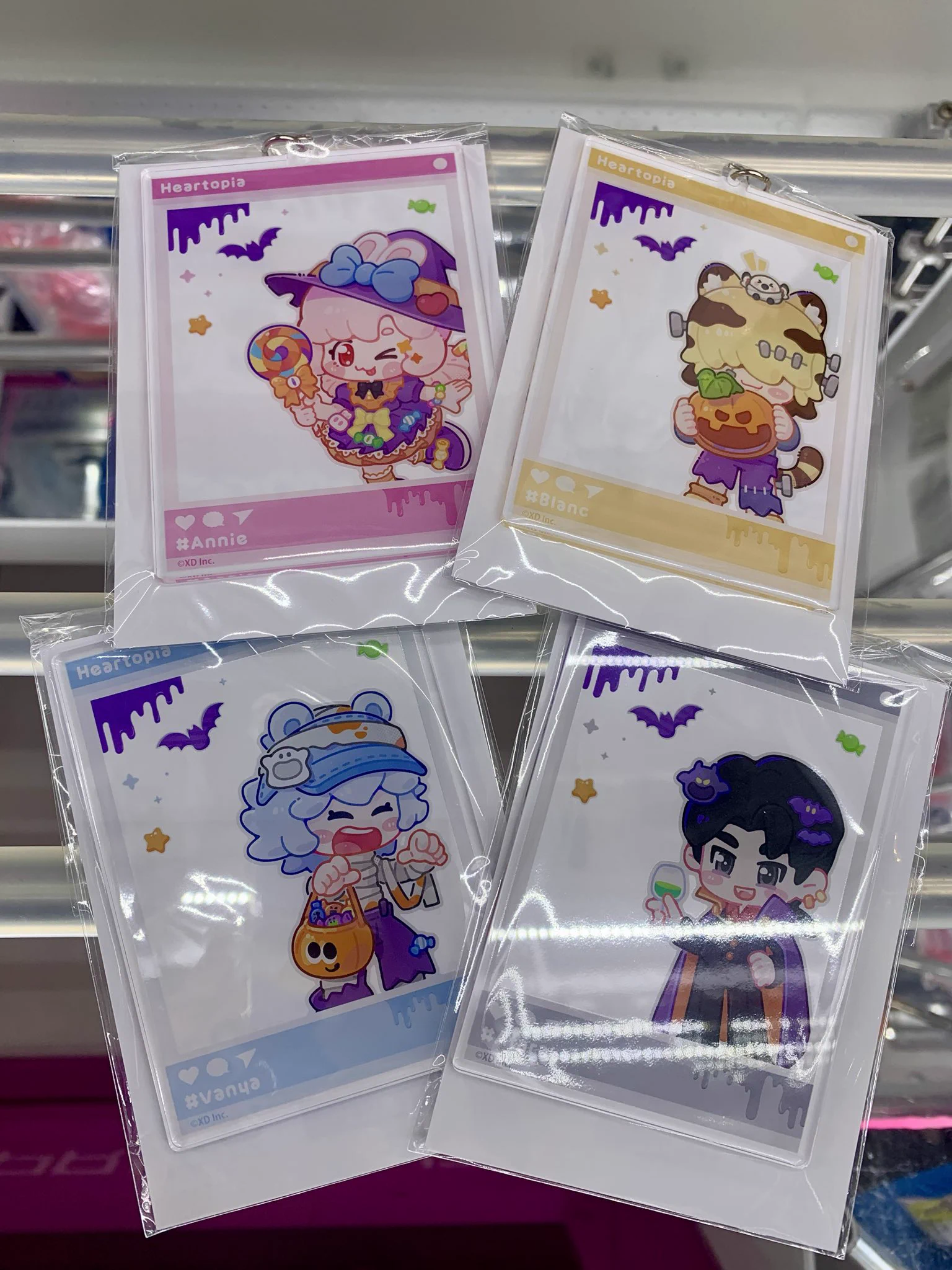 ハートピアスローライフ　サマーフェア　アニーのアクリルお守り GiGO 広島本通 على X: 