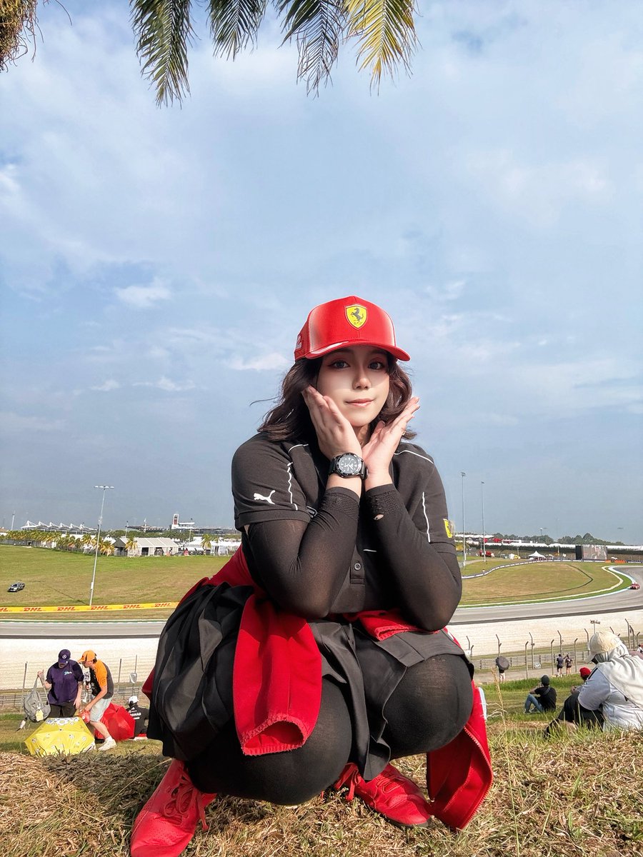 elyanasparks's tweet photo. D-1 in Formula 1!✨🏁🏎️ dream came true, I get to go to F1  and watch the race irl!! I’m happy and grateful to be able to be here!🥹✨

WOOHOOO CHARLES LECLERC IS THE FASTEST ON 2ND PRACTICE LFGGGGGGG FORZA FERRARI‼️‼️‼️‼️ https://t.co/u653RVcxrL
