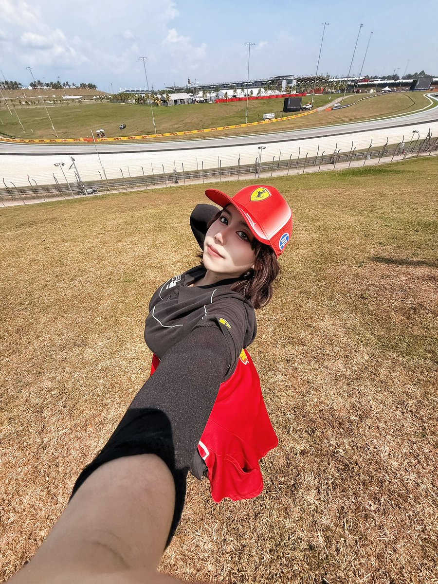elyanasparks's tweet photo. D-1 in Formula 1!✨🏁🏎️ dream came true, I get to go to F1  and watch the race irl!! I’m happy and grateful to be able to be here!🥹✨

WOOHOOO CHARLES LECLERC IS THE FASTEST ON 2ND PRACTICE LFGGGGGGG FORZA FERRARI‼️‼️‼️‼️ https://t.co/u653RVcxrL
