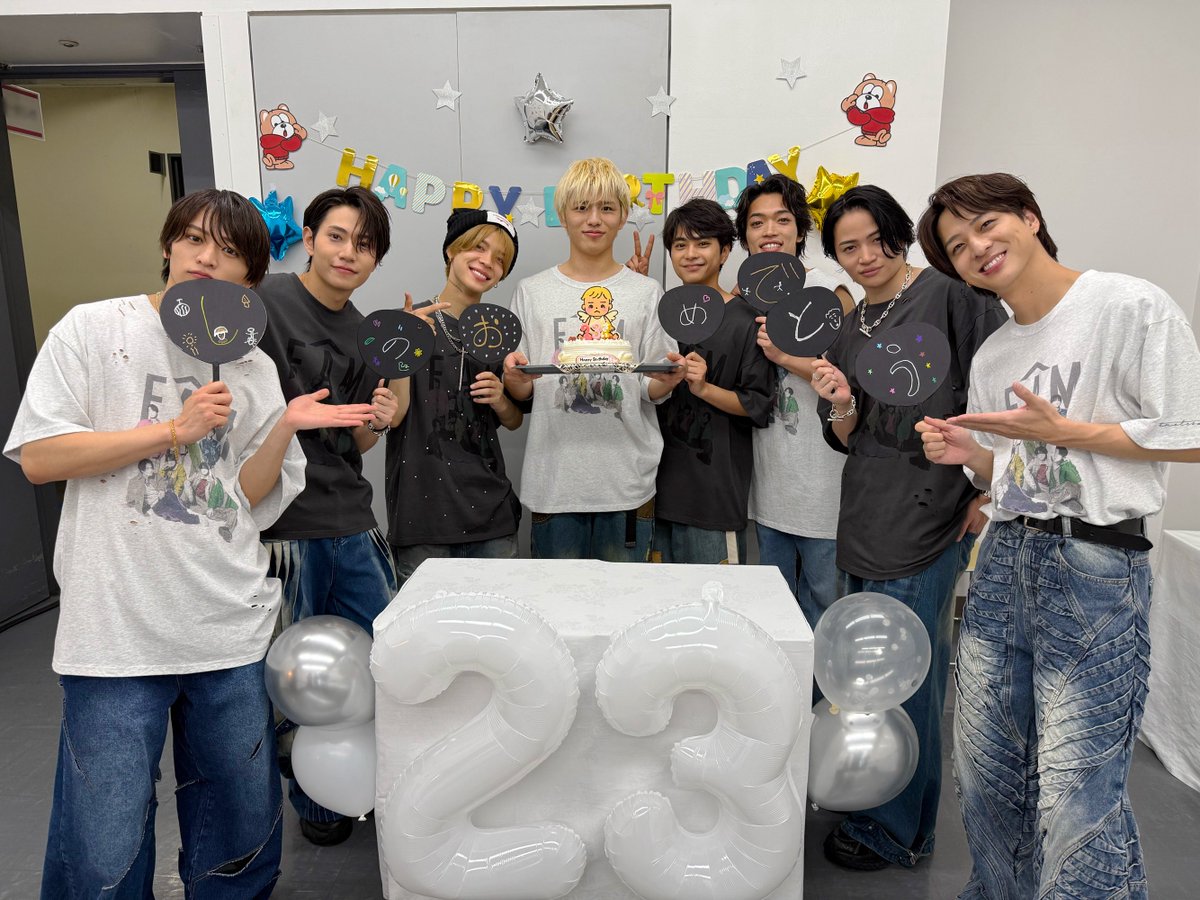 shi____no0913's tweet photo. 8人で初めて出たTVなど7番組入ってます。
https://t.co/YxYzq5YCLh https://t.co/WafLUvc6sK