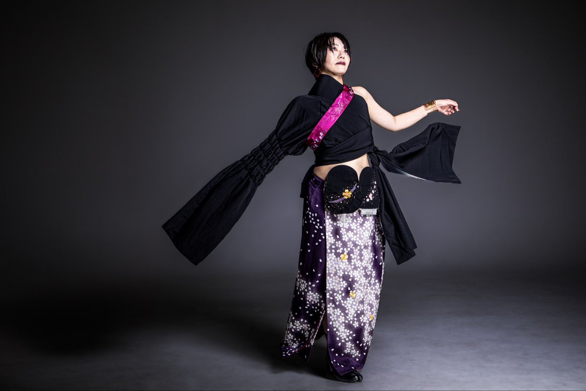 Calnet03311's tweet photo. 『Stoma Néo-ART Project』

ストーマを「隠すもの」から
「自分らしく魅せるもの」へ
医療、ファッション、日本の伝統工芸、アート
異なるものを掛け合わせ新しい表現を作るプロジェクト
「ストーマがあるから」ではなく
「この人だからかっこいい」
そんな写真を僕は残していきます
@KeiHirabayashi https://t.co/X0ZCBwBP6n