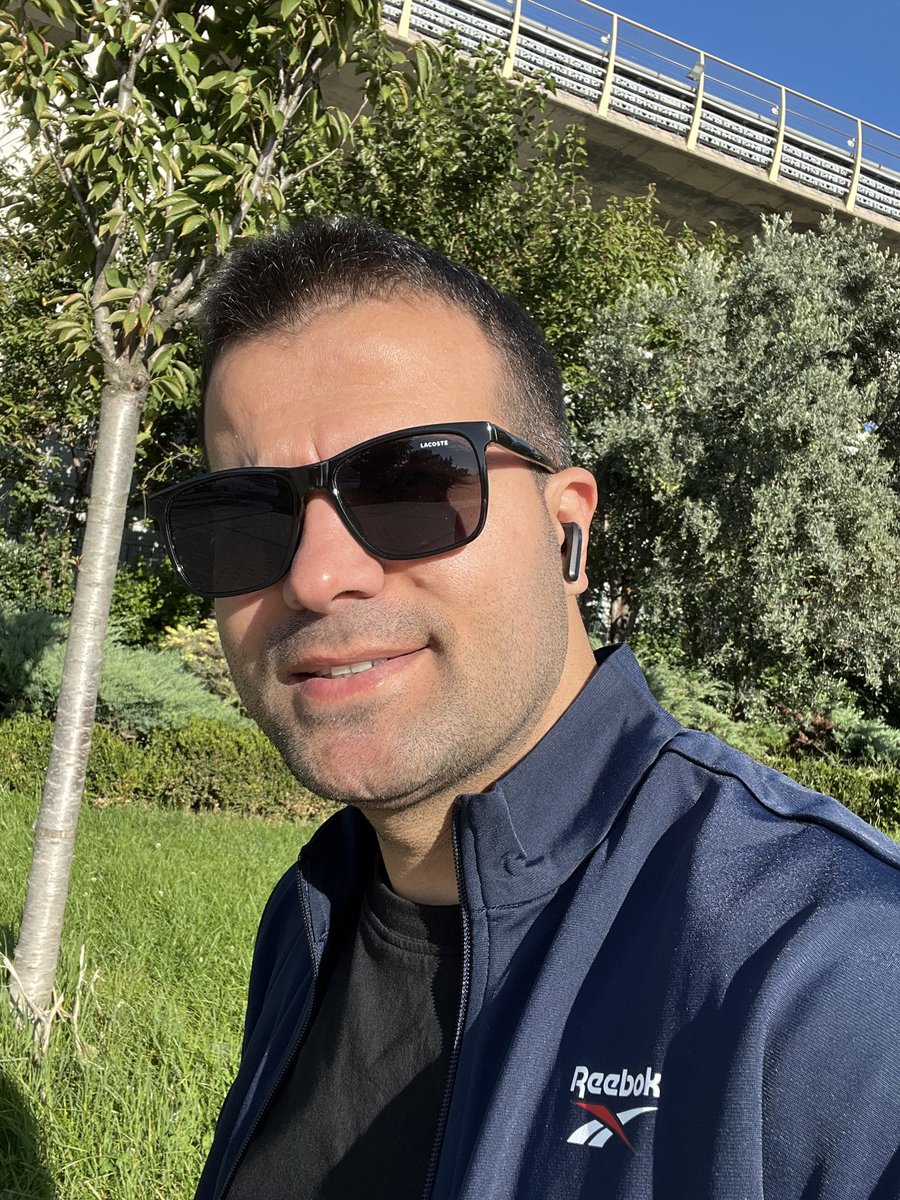 bdrpsn's tweet photo. Bir çirkin Kral birde ben :) gerisi yalan 😎
☀️ https://t.co/od0M5iS53Y