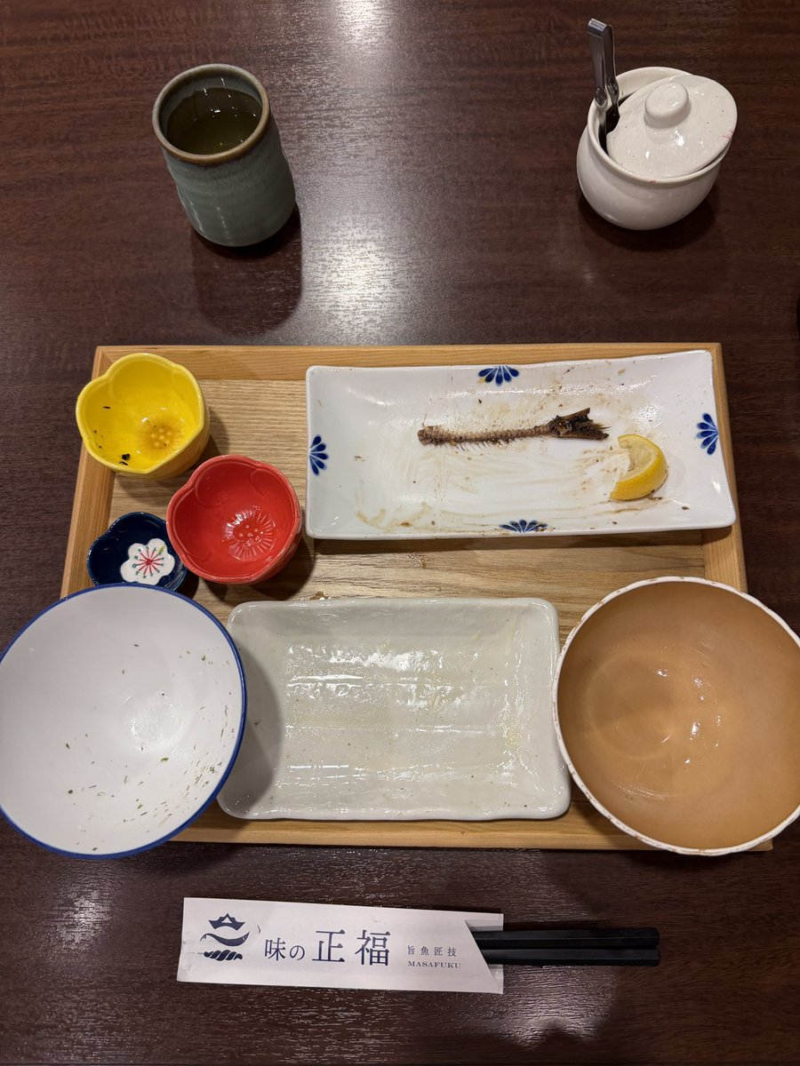kingkonar's tweet photo. 俺より魚を綺麗食べる人見た事ない https://t.co/PKreVHbAAr