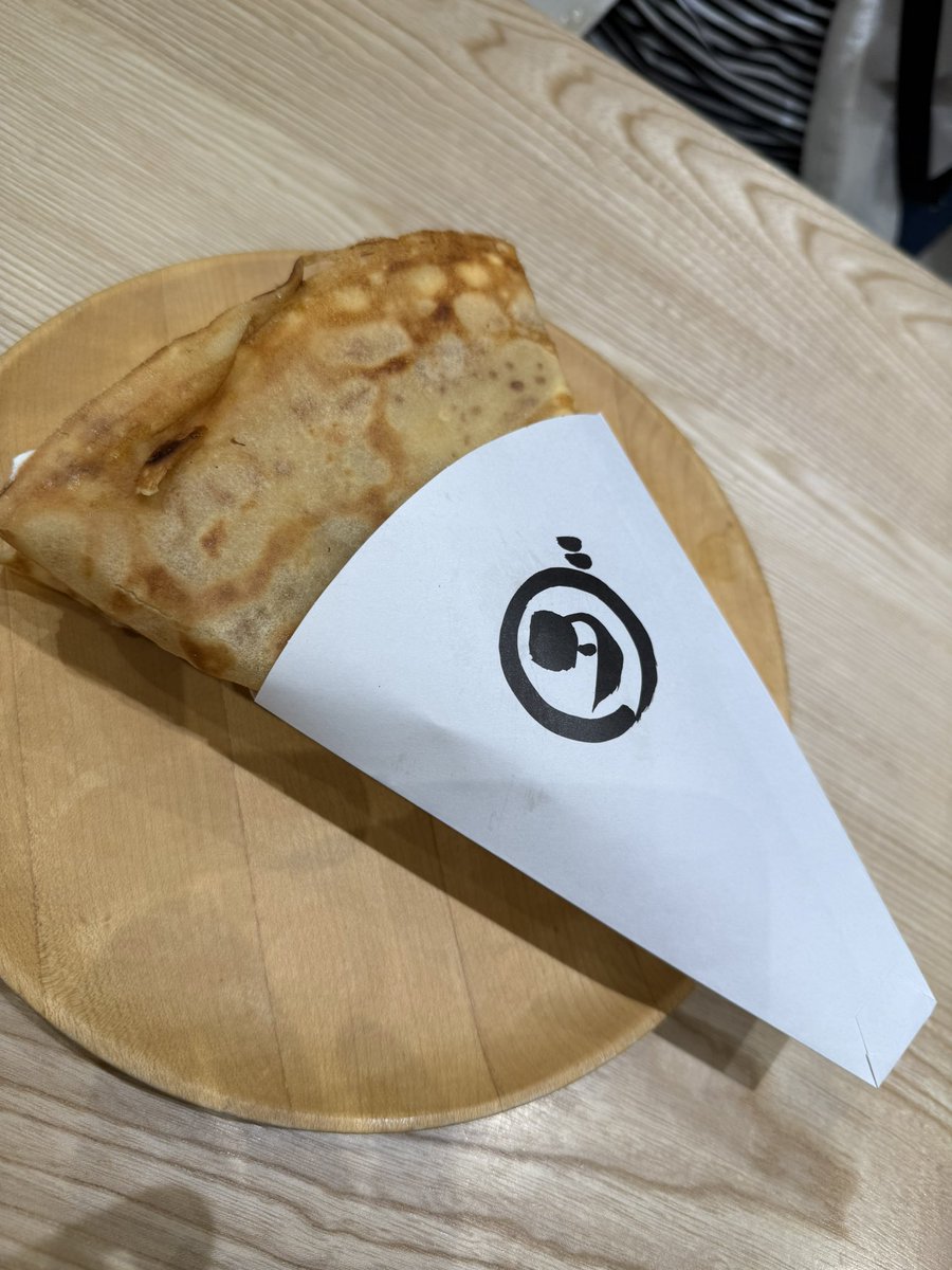 pitomama's tweet photo. ダカフェのシュガーバタークリームのクレープめっちゃ美味しかった😚🥰☺ https://t.co/RM8Fj0KFkM