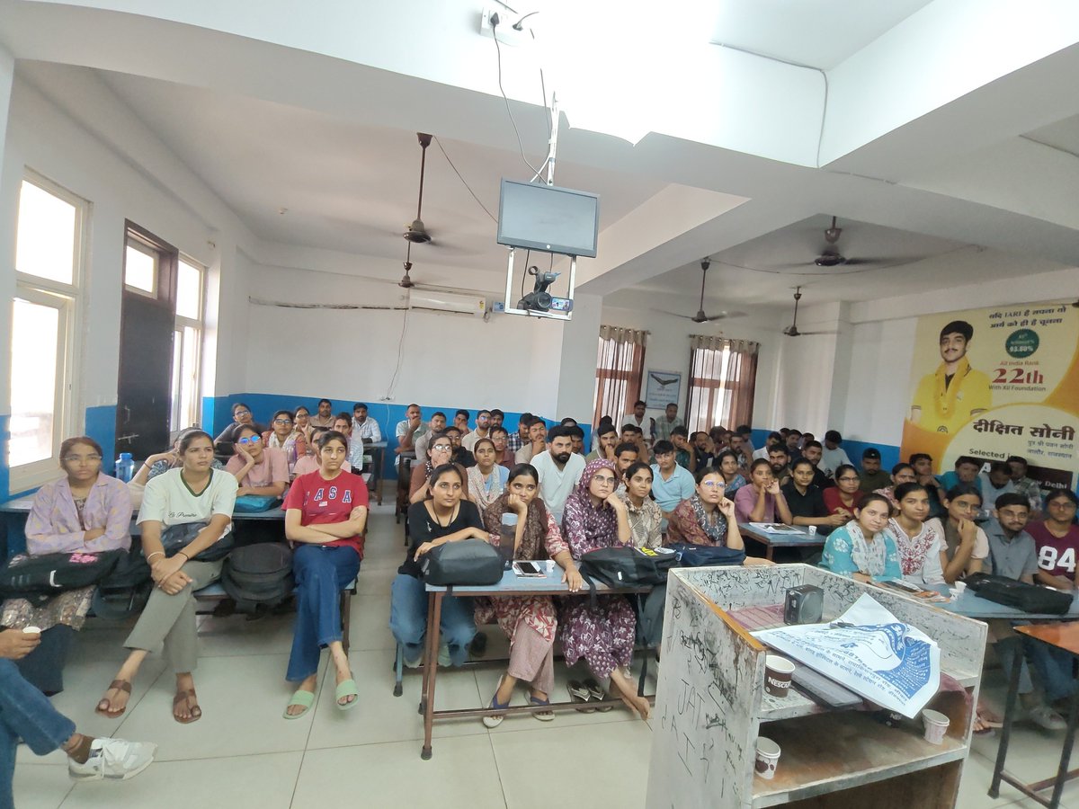 An1l_choudhary's tweet photo. At kabir computer center. Typing seminar......
#LDC
#TYPING https://t.co/kyWvGSeQCH