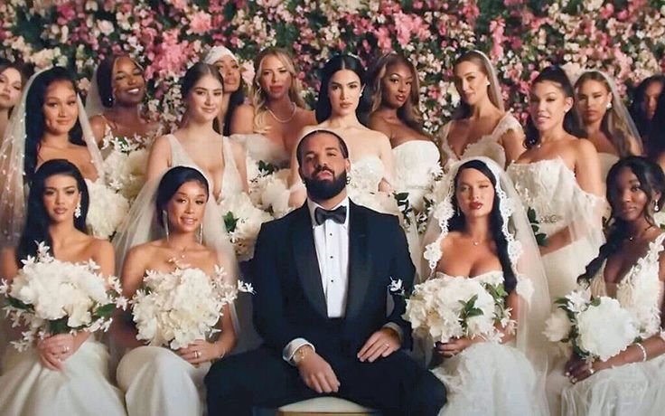 manlikebobby11's tweet photo. One thing i love about Drake is that nigga is always gonna have fun. He doesn't confirm to these societal standards that society has for men. Rules that eventually suck the life and joy out of men, no wonder broers abuse alcohol. https://t.co/UMkVIXTTpV