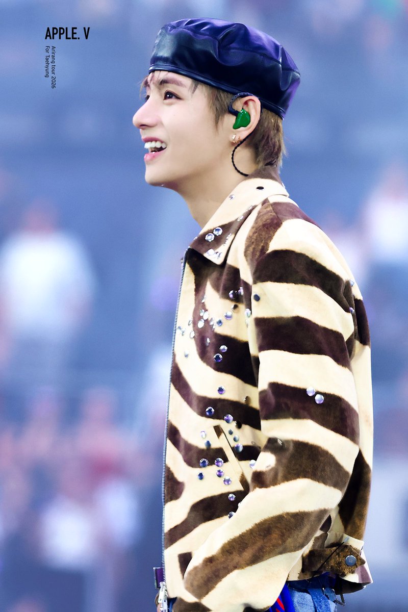 APPLE_V_KR's tweet photo. 이쁜 태형이
💜🐯
#TAEHYUNG #BTSV #BTS_WORLDTOUR_PARIS https://t.co/VaZITX08he