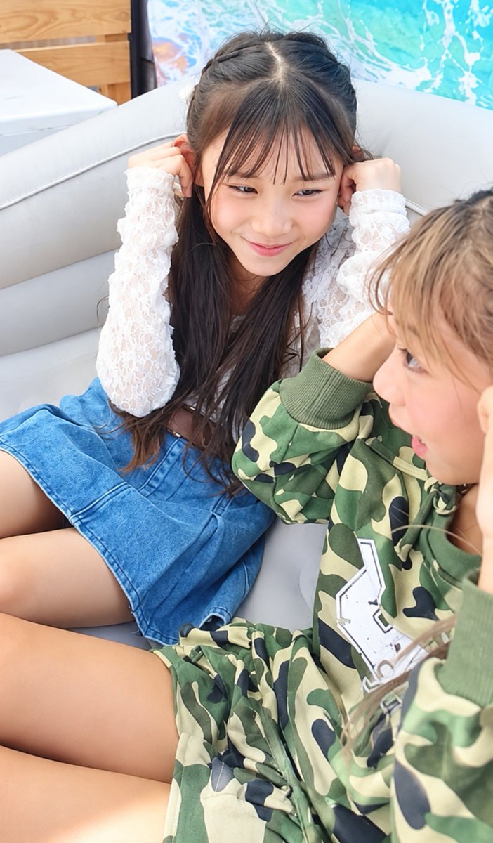 kou060709's tweet photo. やっほー(≧∀≦*)ノ今日は
Aliceみんなが一緒に撮影出来るようになって良かったね😊
ほんと楽しそう🥳
#MILKYPOP #AlicegirlsF4
#あかり #あいん
@akar_imodel_mmr @nanase_ain07 https://t.co/UGM9IXAVg4