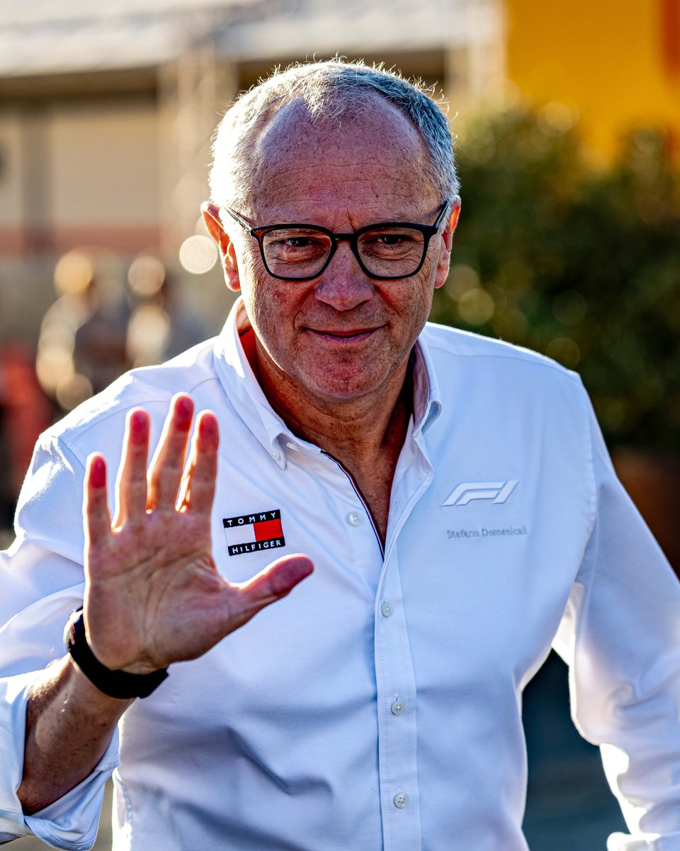 autosport's tweet photo. Stefano Domenicali has confirmed the last two Grand Prix races of the year will take place in Qatar and Abu Dhabi. 

"This is the direction we have taken, based on the information we have and the assurances we have." https://t.co/DCvMAWdIkz
